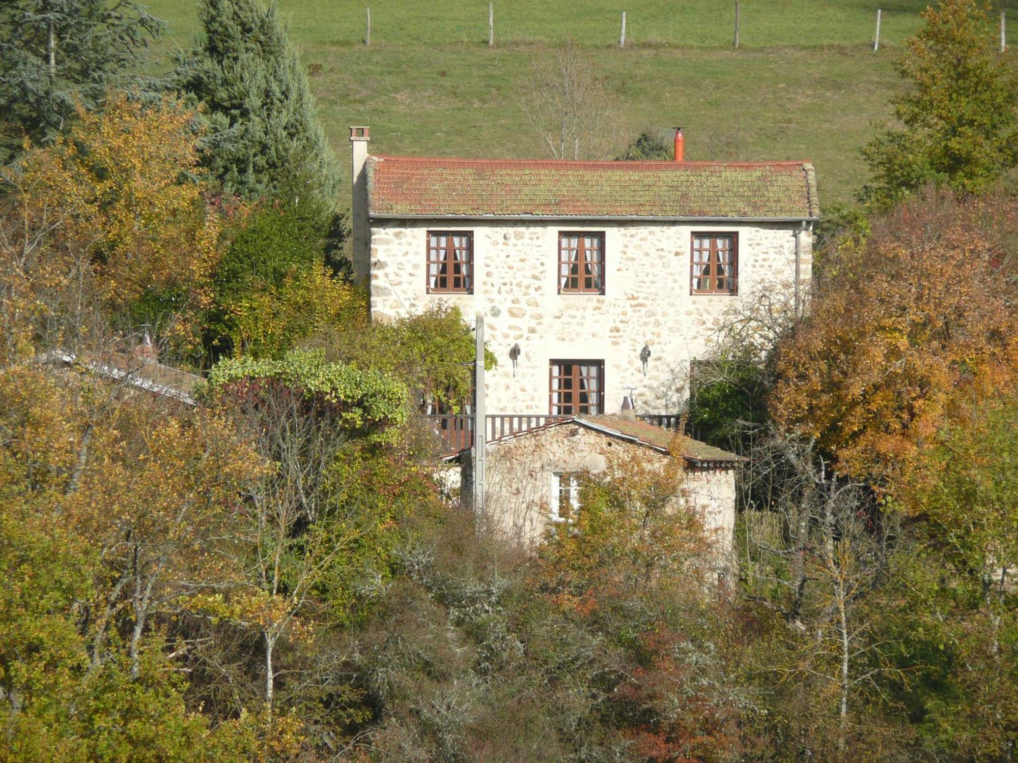 Вилла Gite La Grange De L'Effraie Beauzac Экстерьер фото